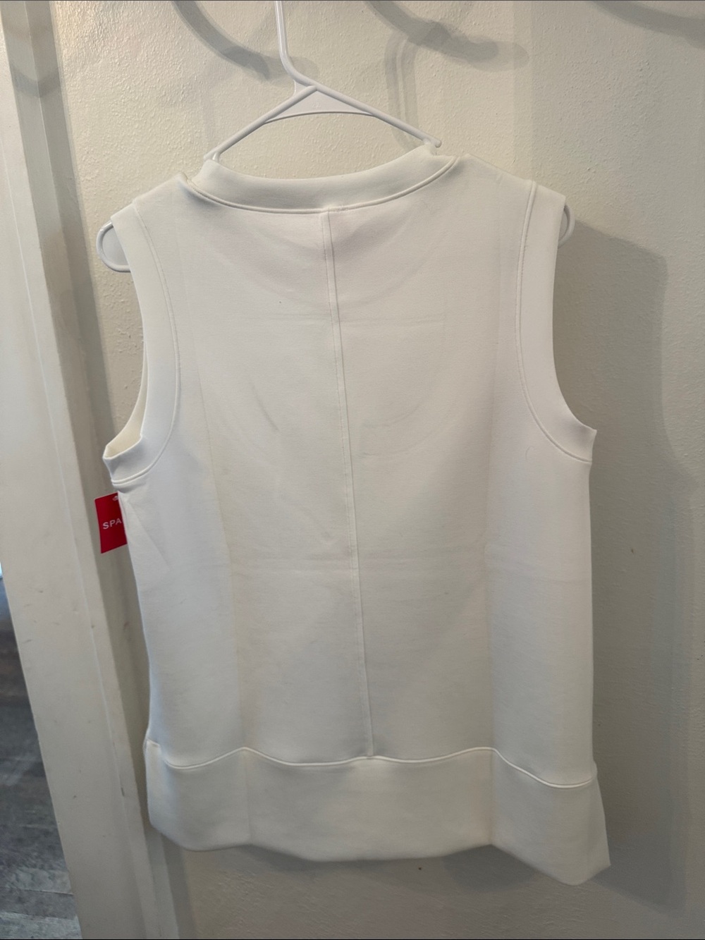 White spanx NWT airessential tunic tank large - Picture 4 of 4